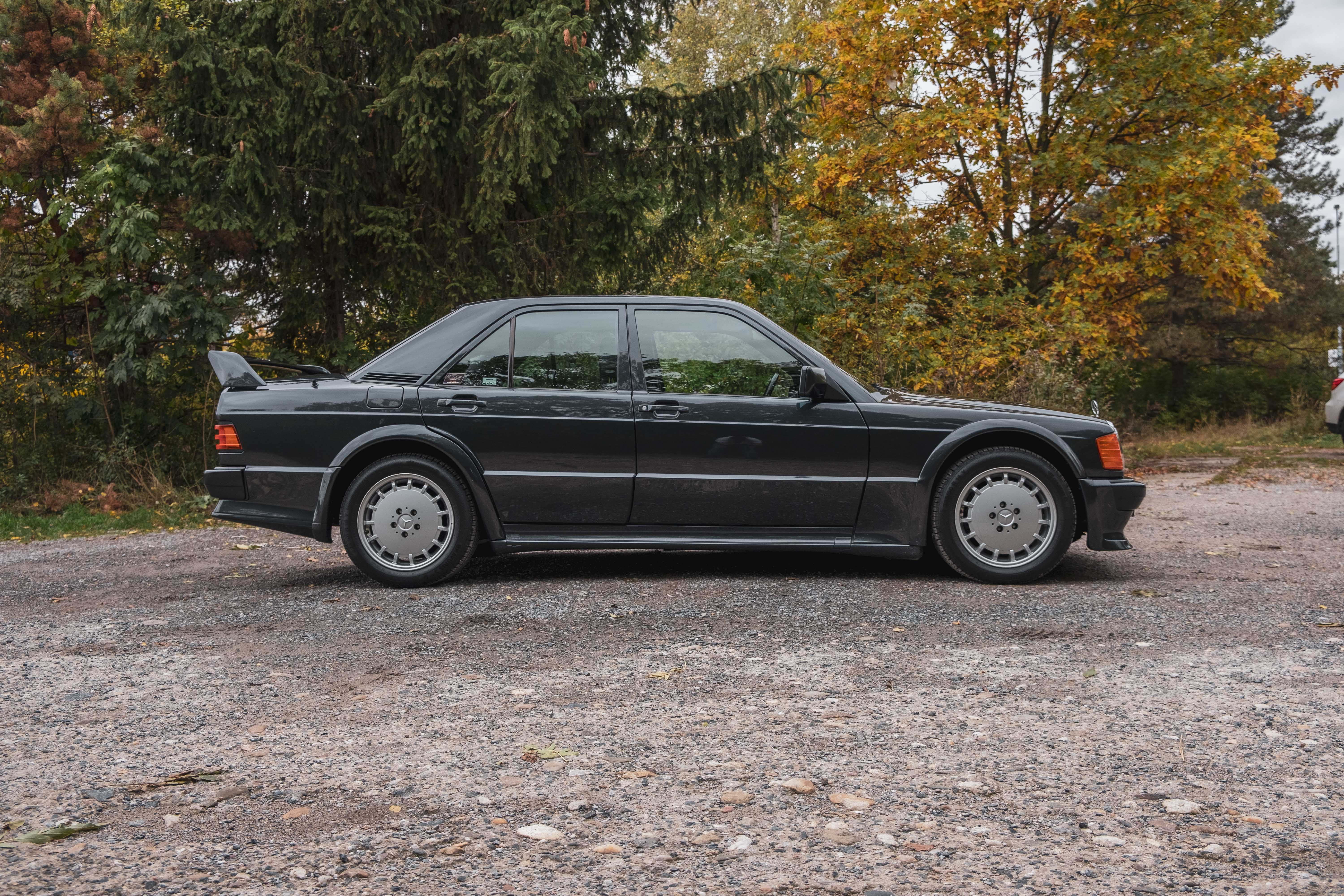 From the side, you almost can’t tell this is a semi-racing 190. Except for the wing…