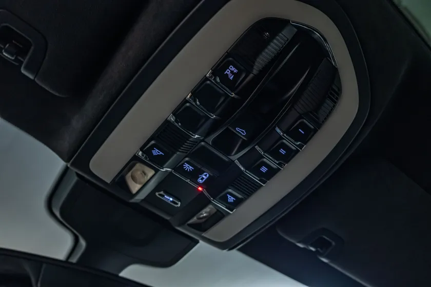 Porsche Panamera Turbo, Chrono, Burmester-15