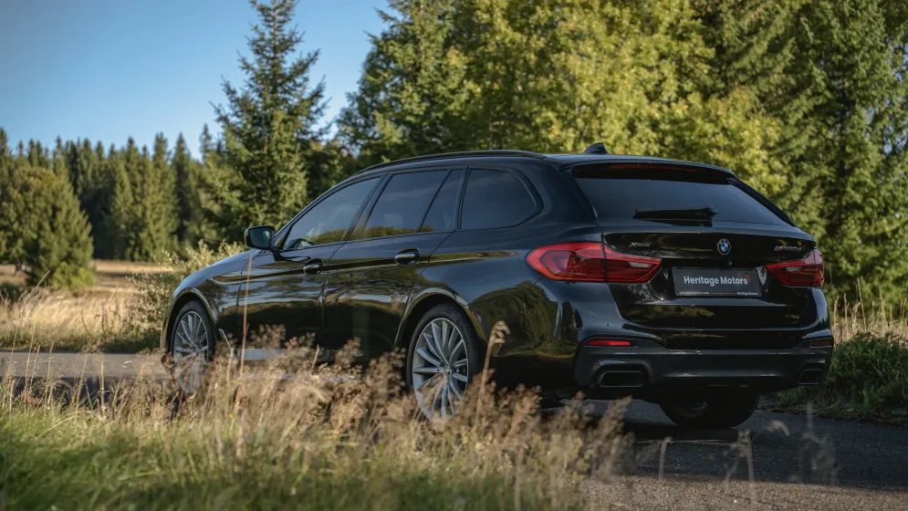 BMW M550d xDrive Touring, M-TECH-9