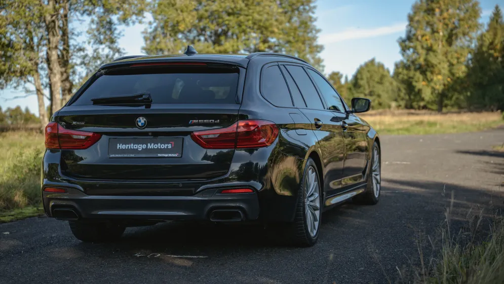 BMW M550d xDrive Touring, M-TECH-8