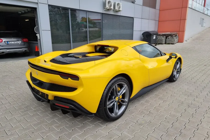 Ferrari 296 GTB LIFT JBL Carbon ADAS-5