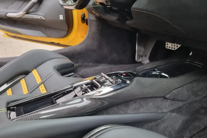 Ferrari 296 GTB LIFT JBL Carbon ADAS-21