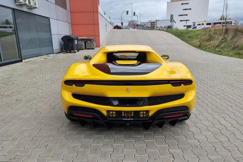 Ferrari 296 GTB LIFT JBL Carbon ADAS-4