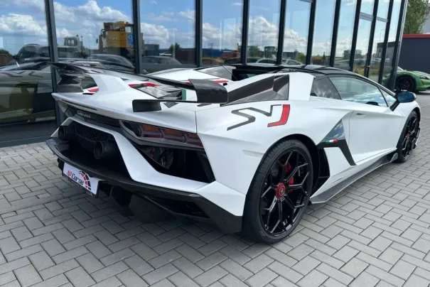 apcorse-lamborghini-aventador-svj-roadster-tricolore-01-07.jpg