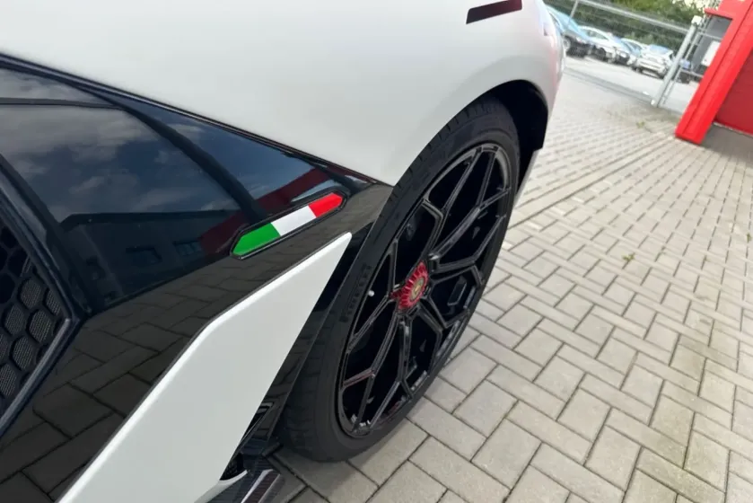 Lamborghini Aventador SVJ Roadster FullCarbon Tricolore Lift-13