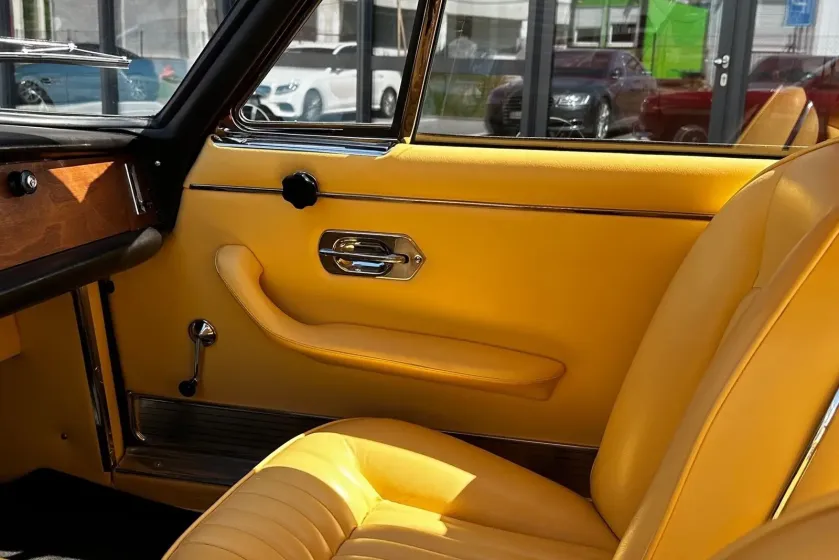 Ferrari 330 GT 2+2 series 2-12