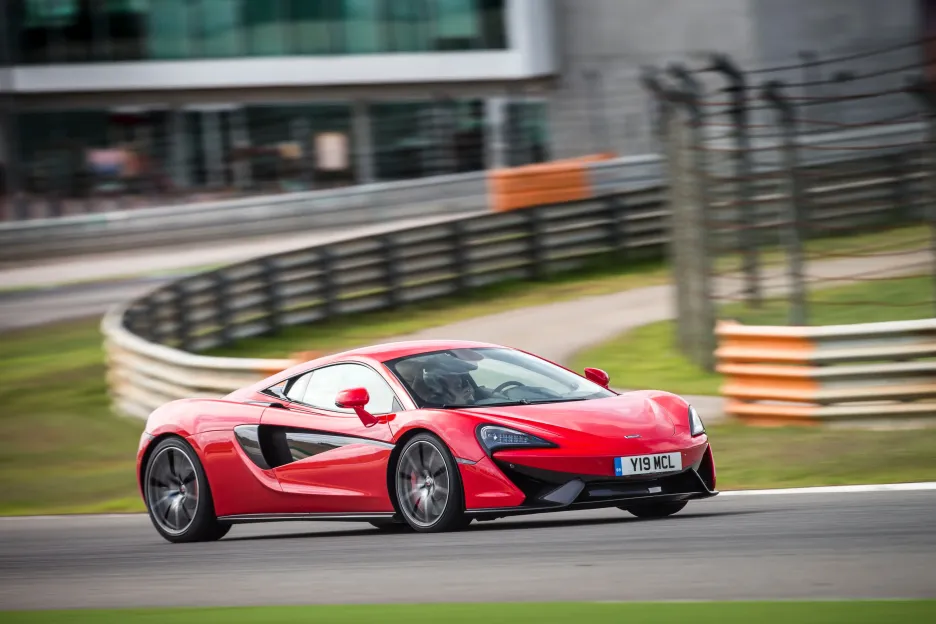 Original-5934-McLaren 570S Coupe - Vermillion Red-015.jpg