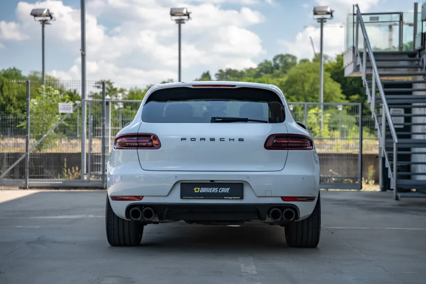 Porsche Macan 3.6 V6 Turbo Performance Package-6