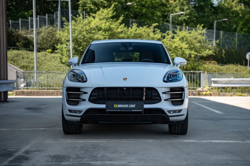 Porsche Macan 3.6 V6 Turbo Performance Package-3