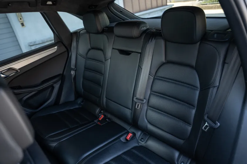 Porsche Macan 3.6 V6 Turbo Performance Package-15