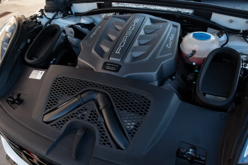 Porsche Macan 3.6 V6 Turbo Performance Package-20