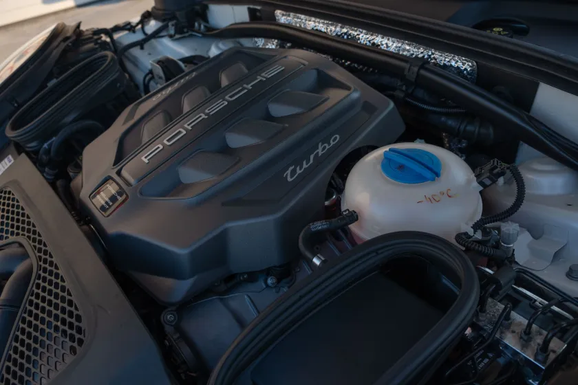 Porsche Macan 3.6 V6 Turbo Performance Package-18