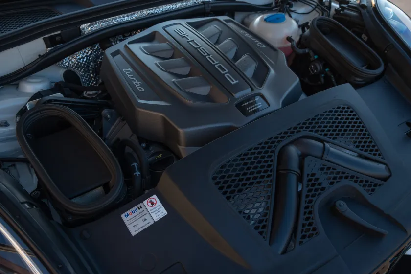 Porsche Macan 3.6 V6 Turbo Performance Package-19
