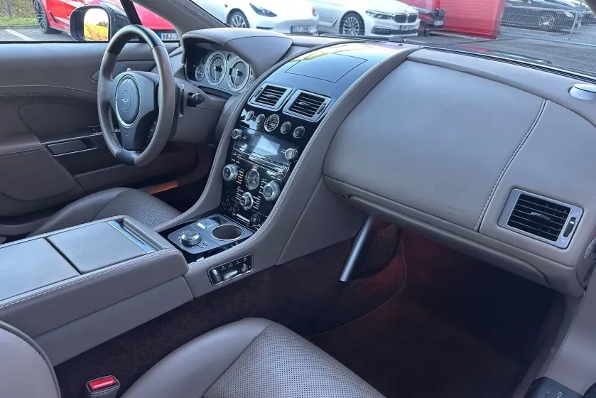 Aston Martin Rapide 6.0 V12 Touchtronic-12