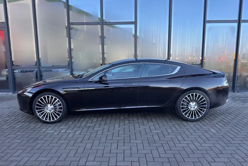 Aston Martin Rapide 6.0 V12 Touchtronic-6