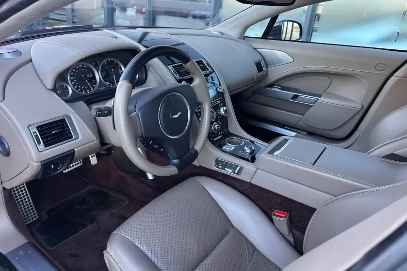 Aston Martin Rapide 6.0 V12 Touchtronic-9