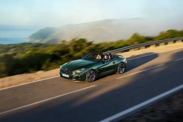 P90535745_lowRes_the-bmw-z4-m40i-with.jpg